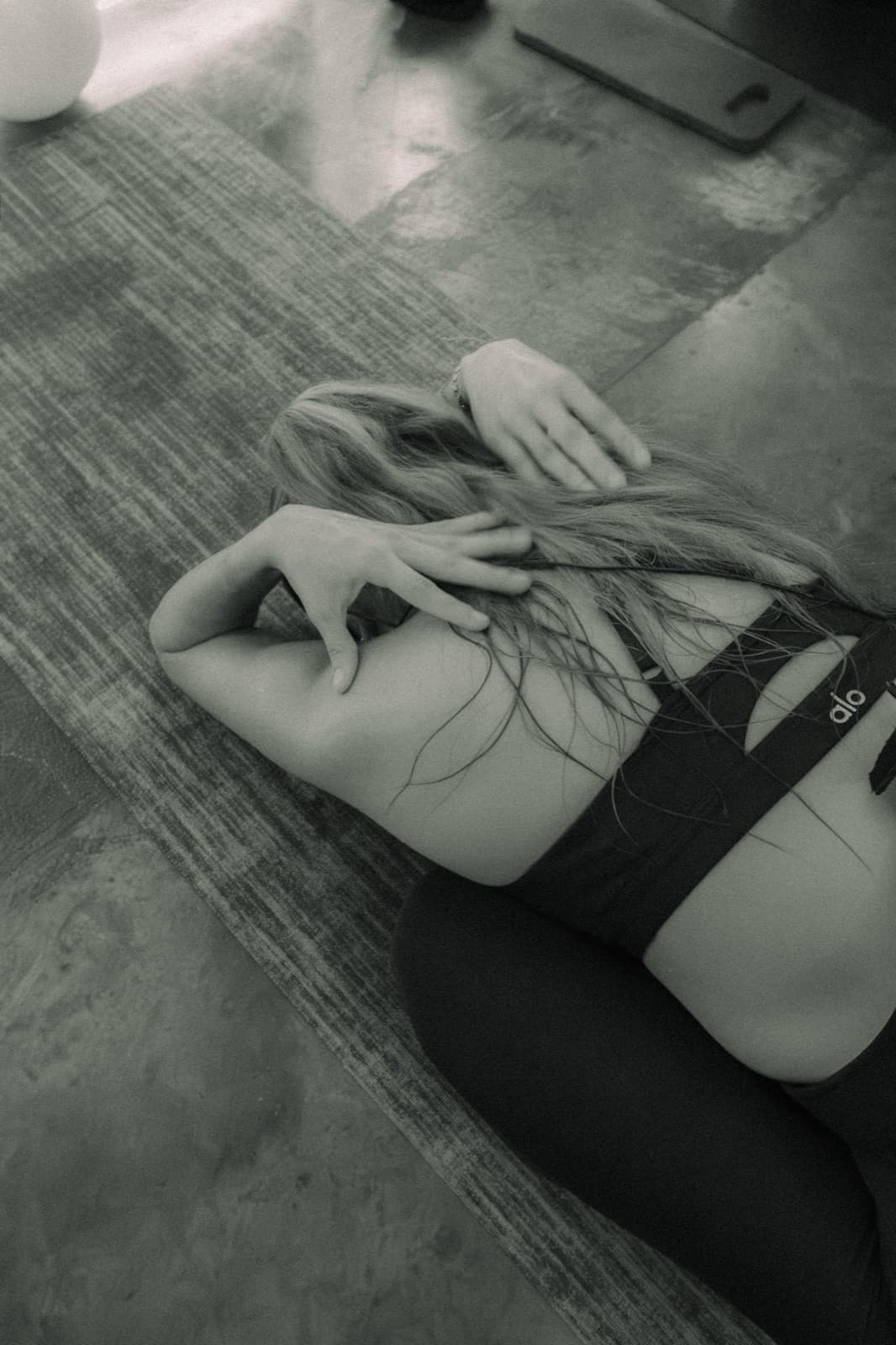 A quiet moment of rest on the mat after a Sane session